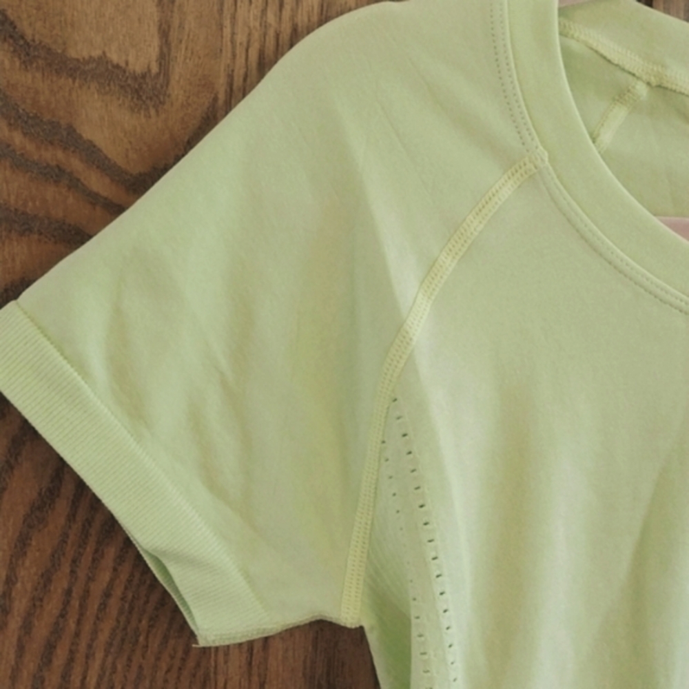 Mono B NWT Women's Fitted Short Sleeve‎ Athletic T-Shirt Sz Medium Dusty Lime - Picture 5 of 7
